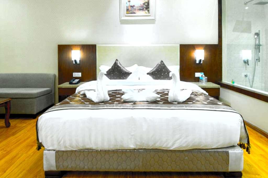 Clarion Inn Jaipur Kukas Camera foto