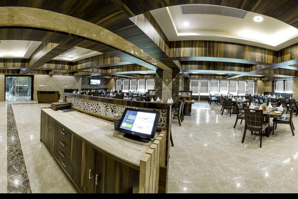 Clarion Inn Jaipur Kukas Ristorante foto
