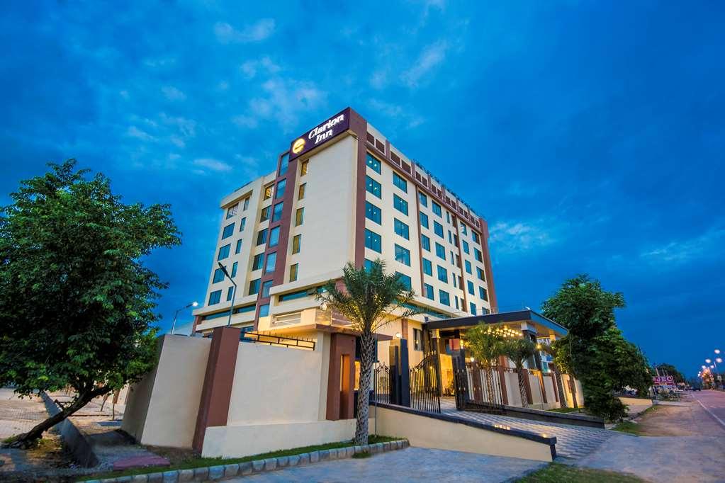 Clarion Inn Jaipur Kukas Esterno foto
