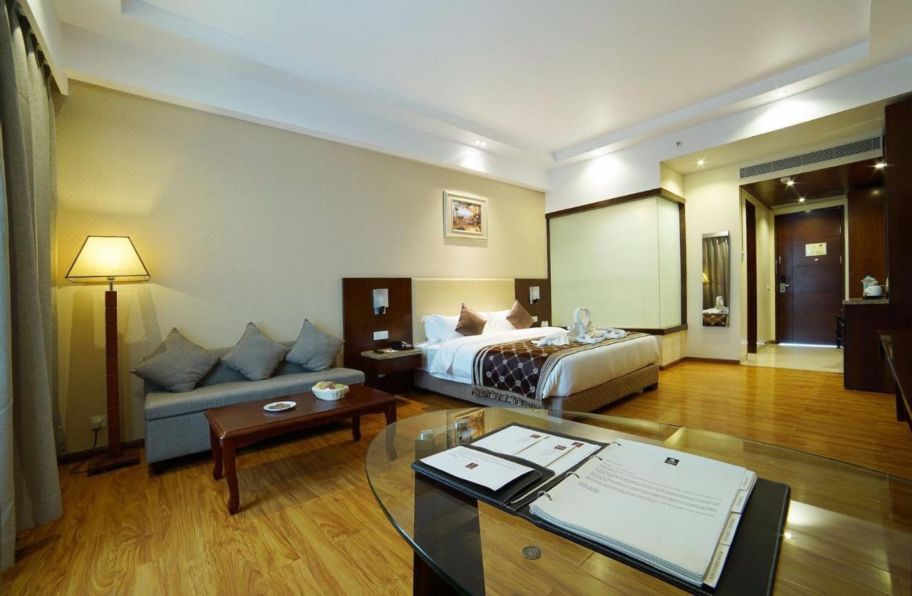Clarion Inn Jaipur Kukas Esterno foto