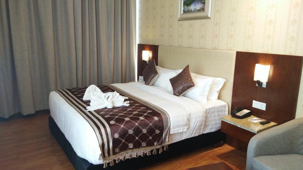 Clarion Inn Jaipur Kukas Esterno foto